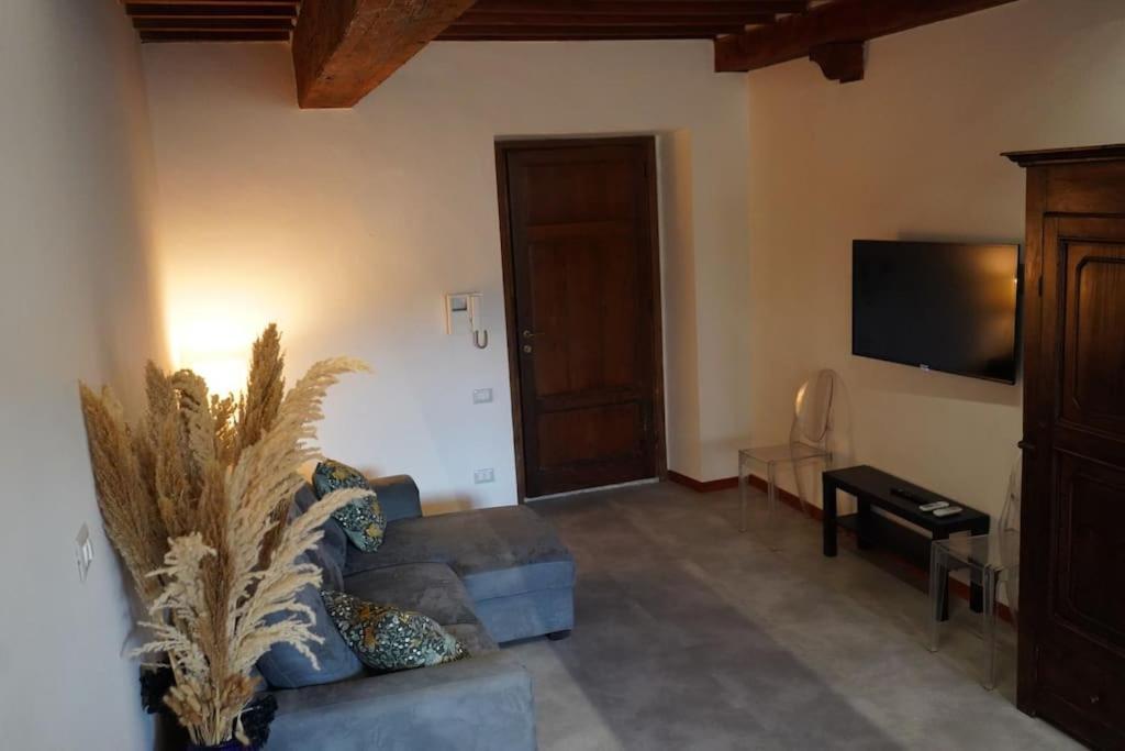 شقة Loft Moderno Ubicato Nel Centro Storico Di لوكا المظهر الخارجي الصورة